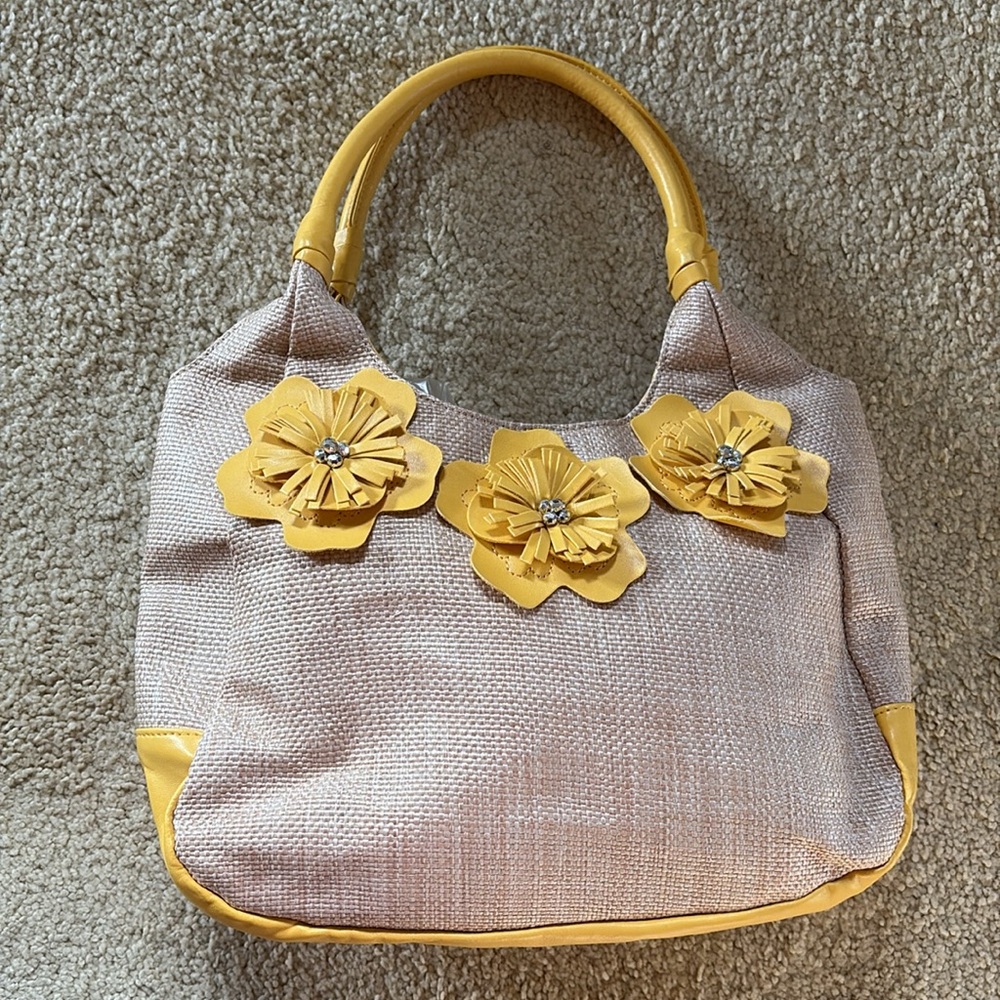Avon fashion Wedge Sandals and Handbag - Picture 11 of 17